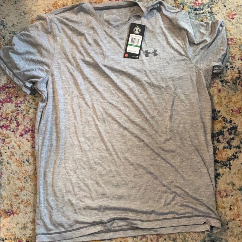 NWT under armour men’s tee